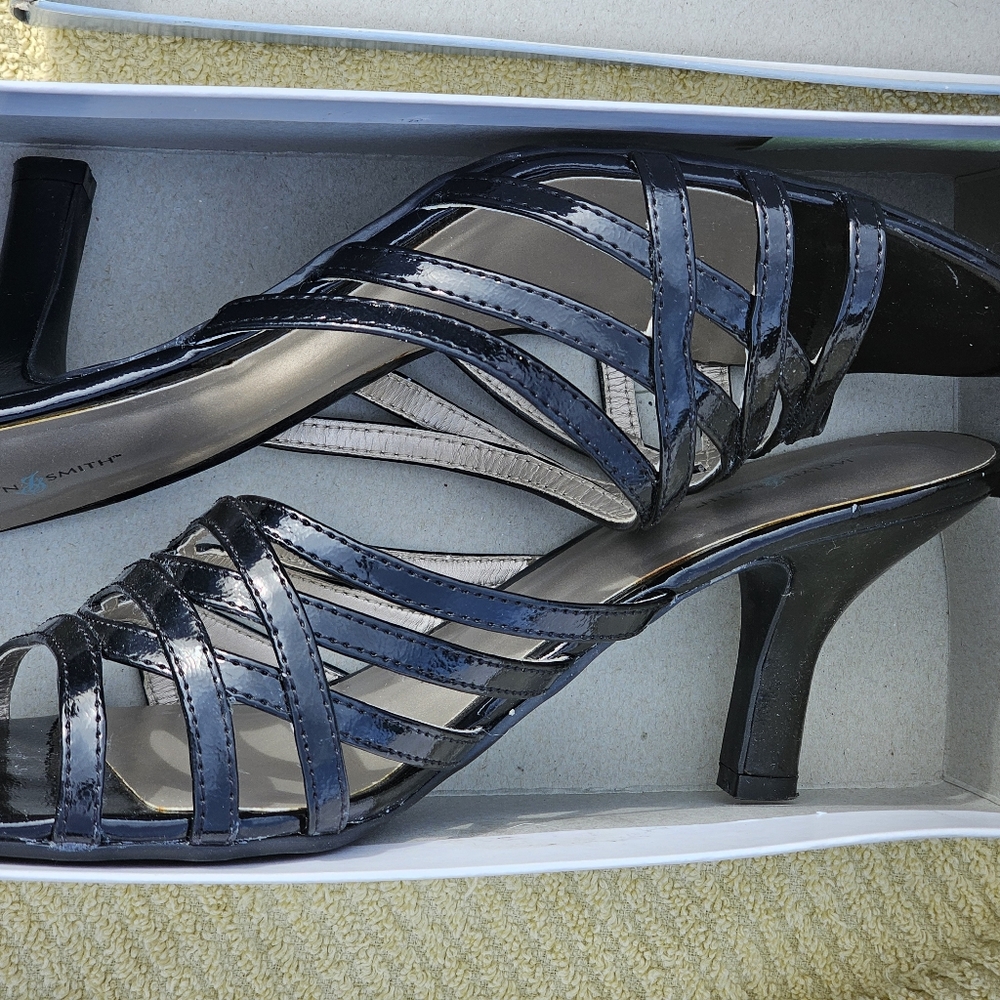 Jacklyn Smith Tatum black size 10W heels